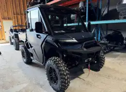 2026 Can-am Defender Limited Cab Hd11